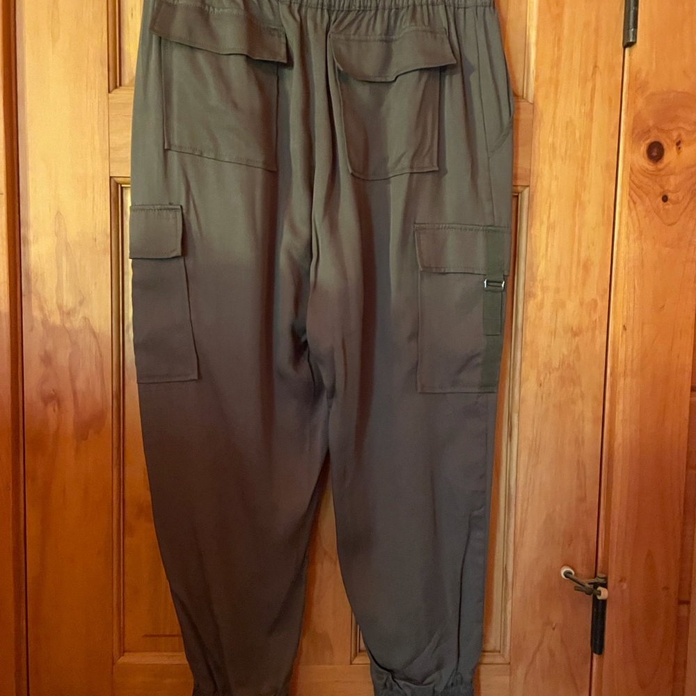CHELSEA & VIOLET Pull on Khakis. New with tags. From Dillards. Hem gathered.